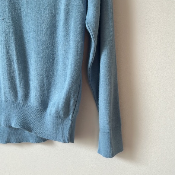 Calgary Olympics Official V-Neck Sweater - Women’s - Picture 4 of 9